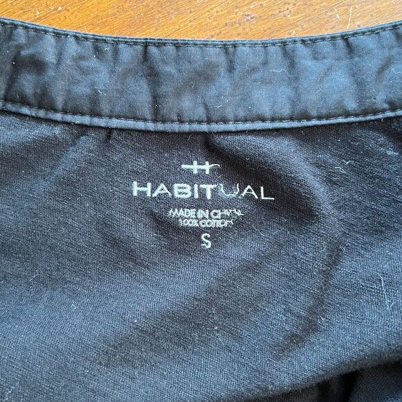 HABITUAL Puff Sleeve Henley Style Top - Picture 7 of 7